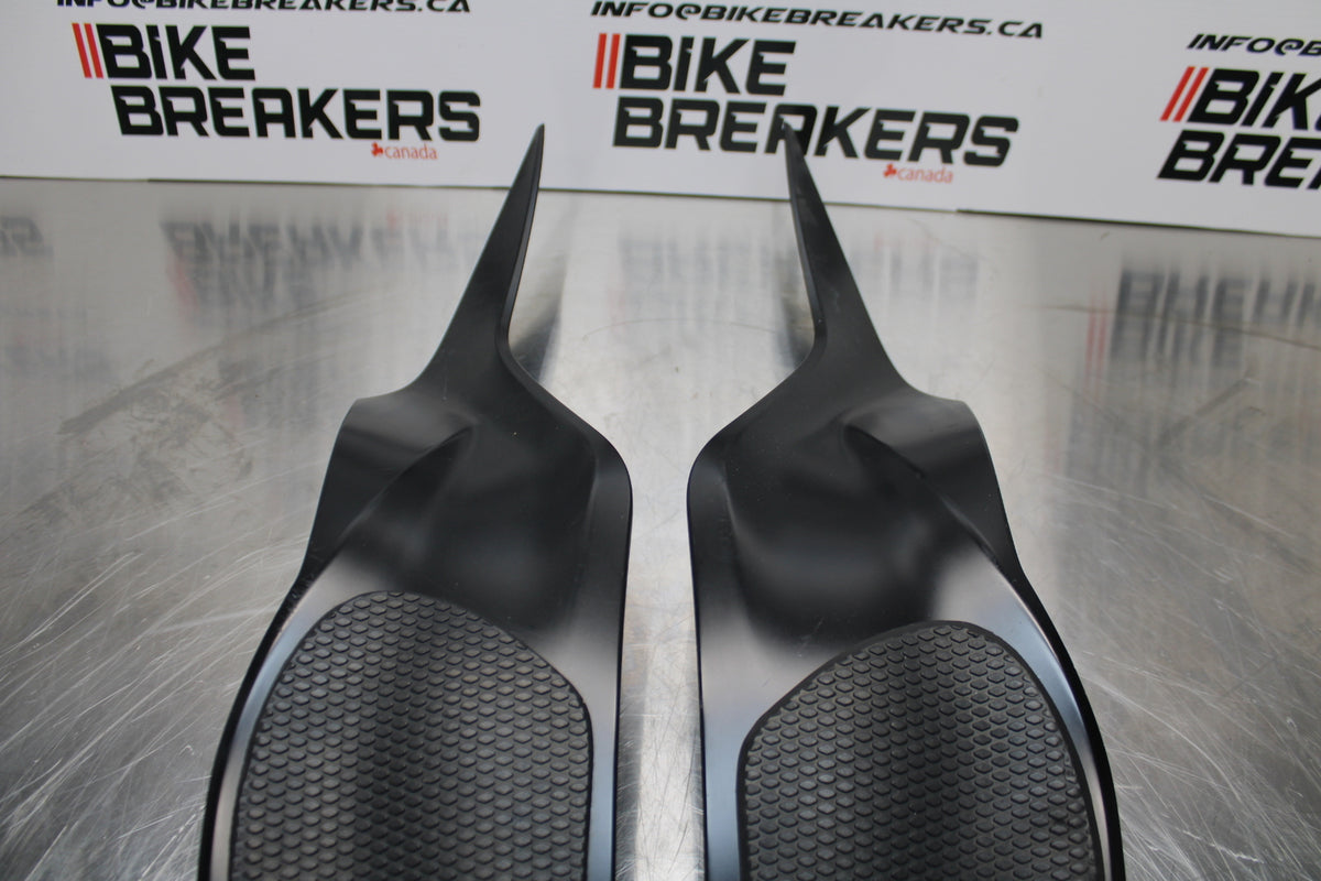 13-18 KAWASAKI NINJA ZX6R RIGHT LEFT GAS TANK PANELS COVERS TRIM SET COWLS BB143