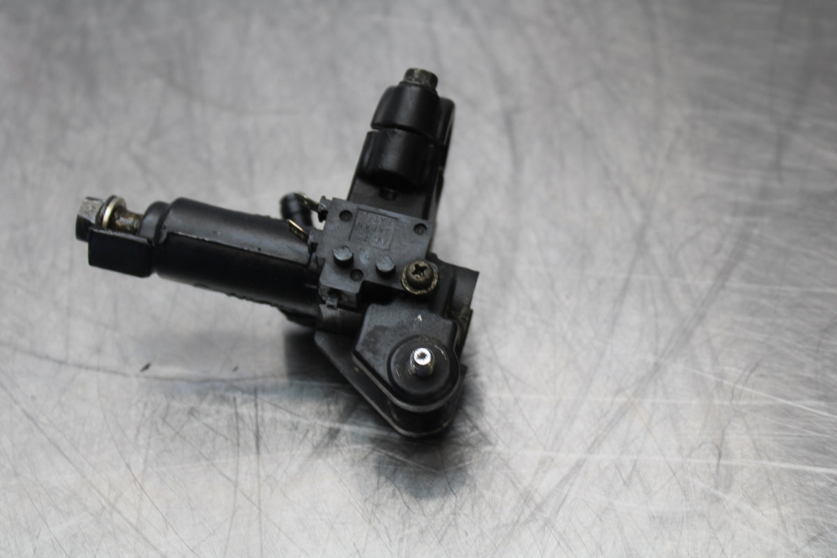 98-05 HONDA SUPER HAWK 1000 VTR1000F FRONT BRAKE MASTER CYLINDER BB152