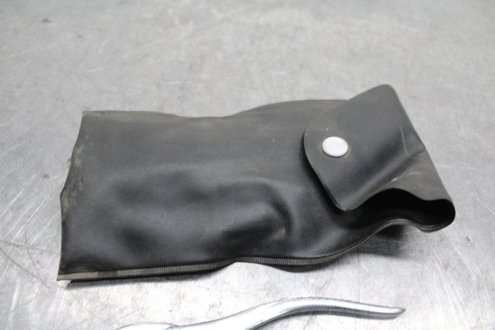 11-17 SUZUKI GSXR600 STOCK TOOLS OEM TOOL BAG KIT SET BB132