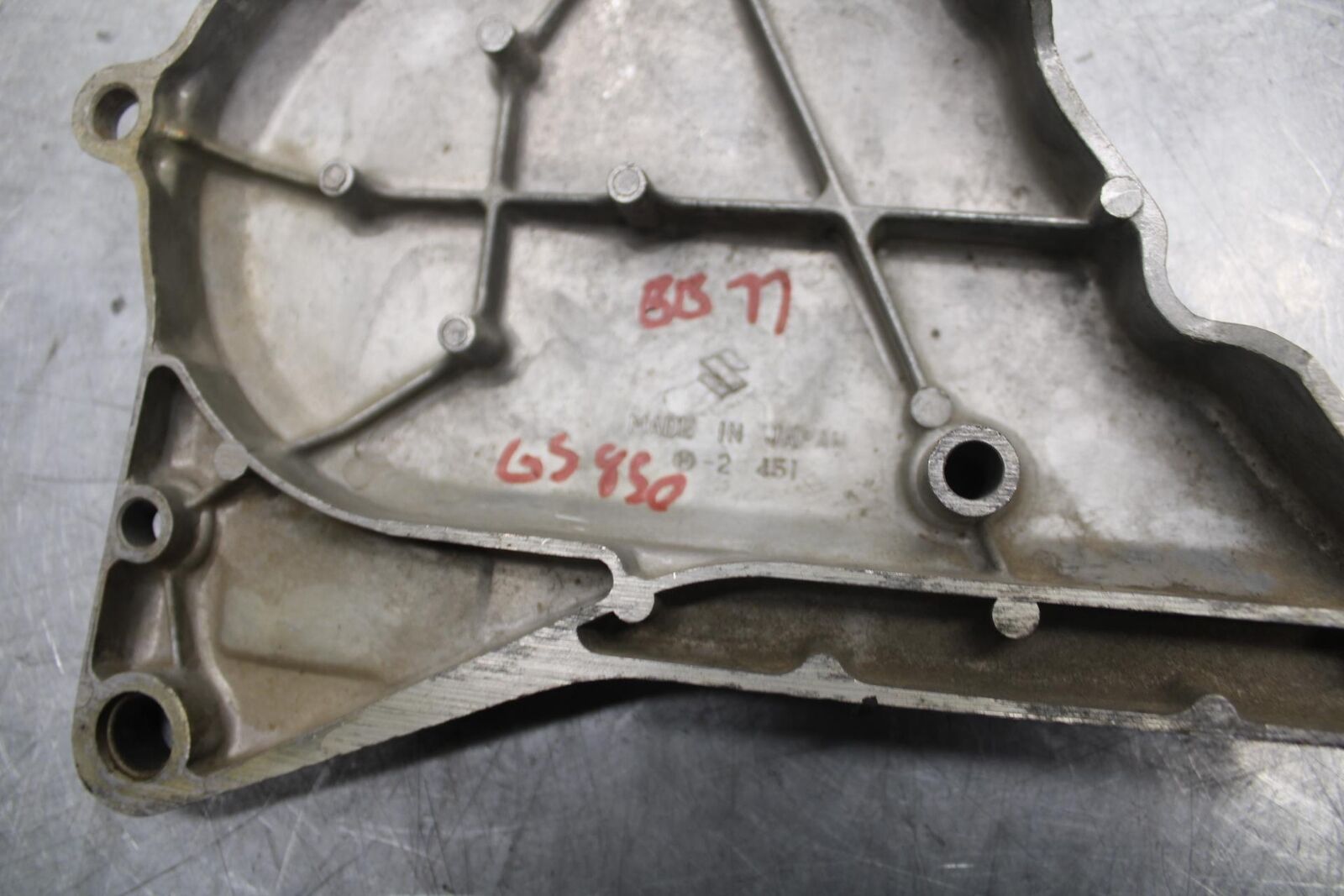 1981 Suzuki GS850G ENGINE SPROCKET COVER BB37