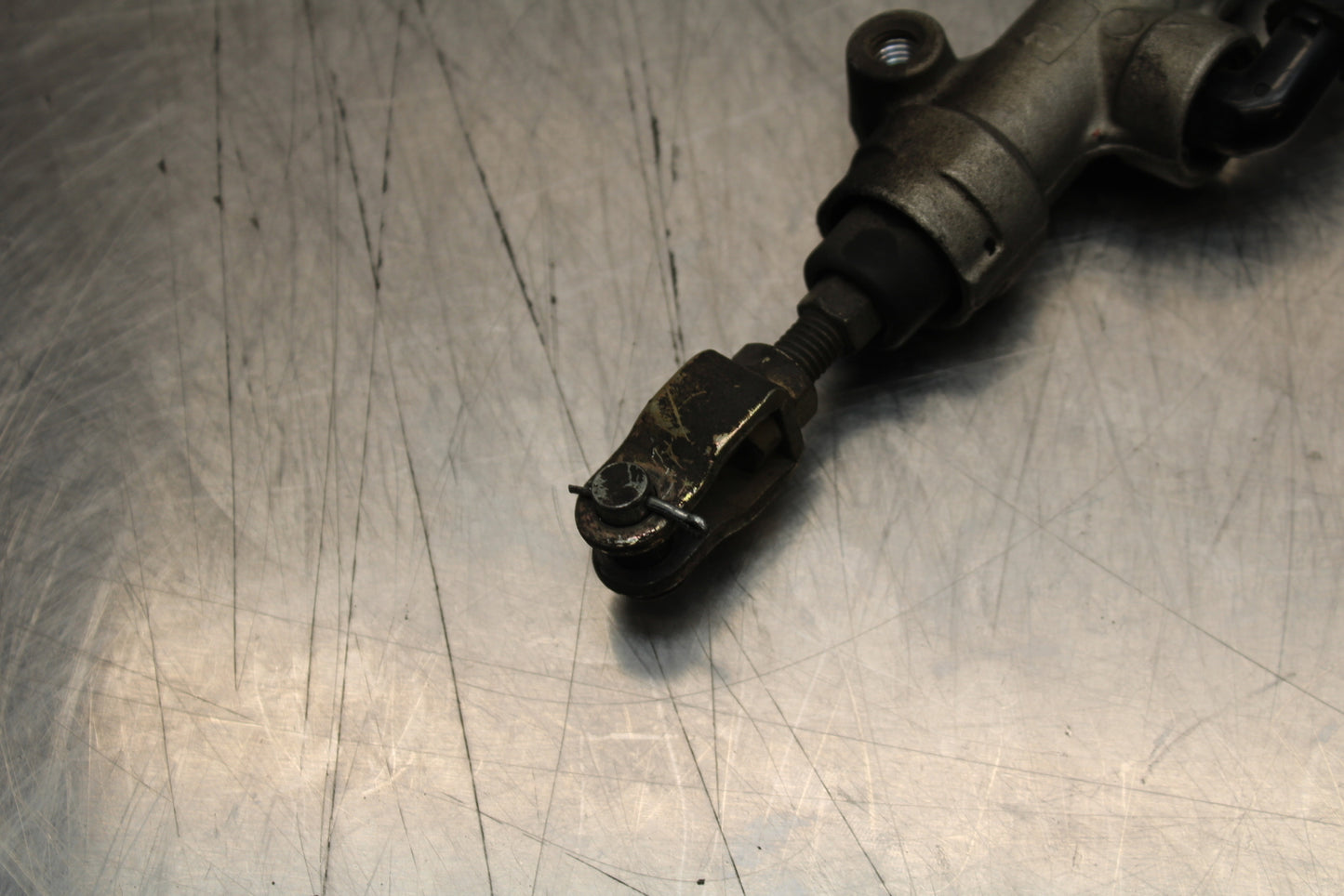 04-05 KAWASAKI NINJA ZX10R REAR BACK BRAKE MASTER CYLINDER W RESERVOIR BB163