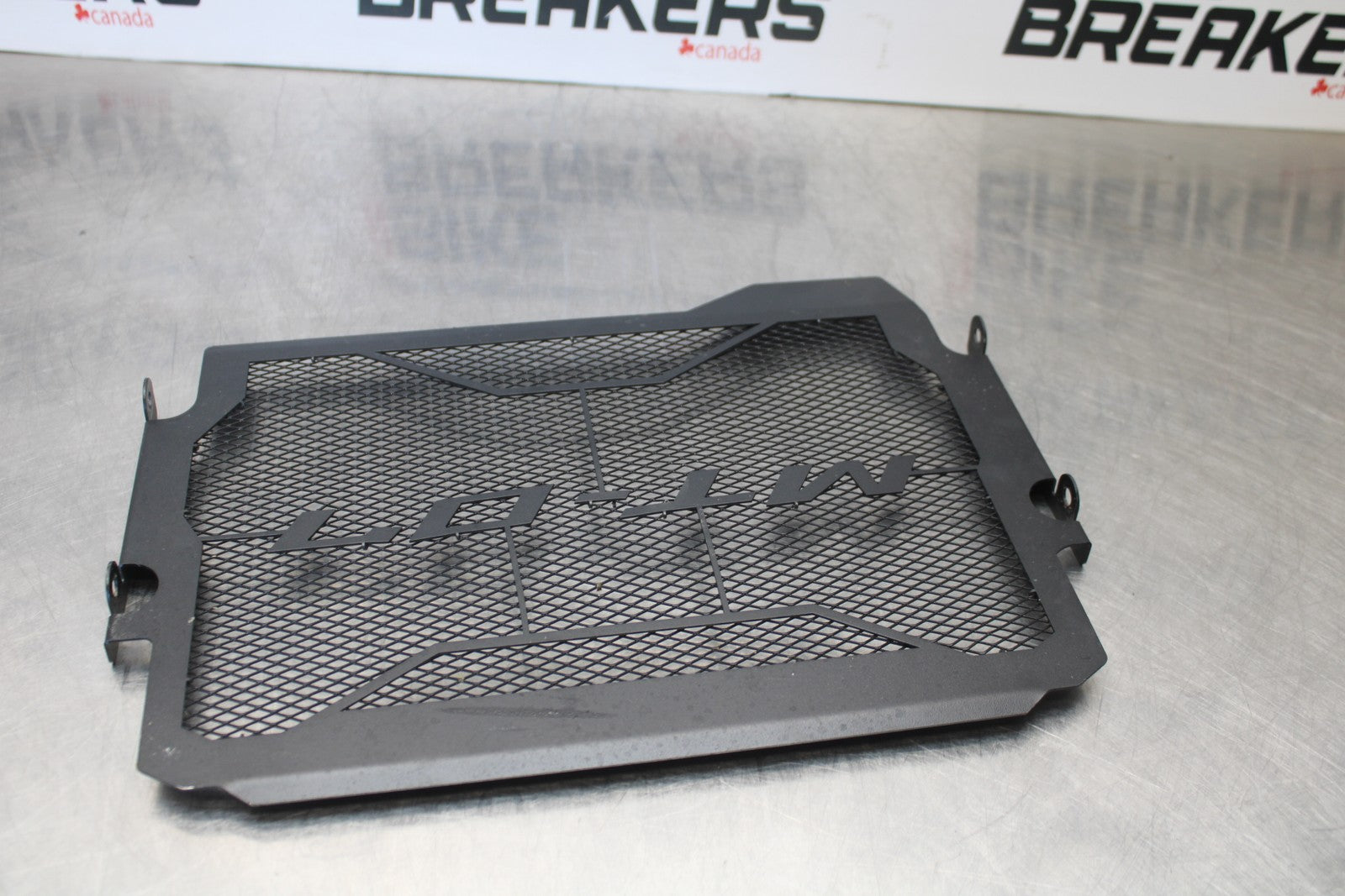 23-24 YAMAHA MT-07 ENGINE RADIATOR COVER GUARD BB194