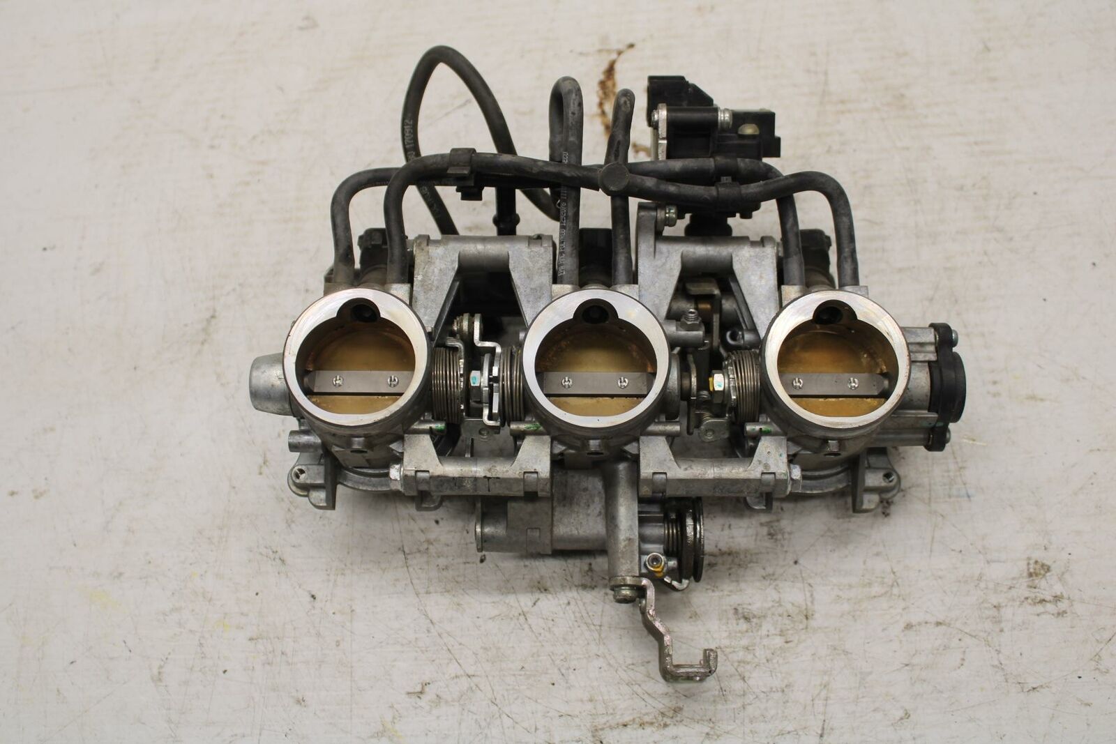 07-16 TRIUMPH STREET TRIPLE MAIN FUEL INJECTORS / THROTTLE BODIES BB361