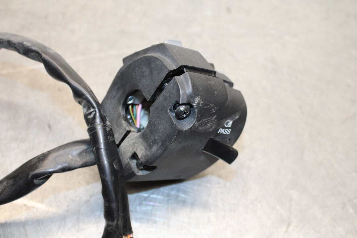 16 KAWASAKI NINJA ZX10R LEFT CLIP ON HANDLE HORN SIGNALS SWITCH SWITCHES  BB650