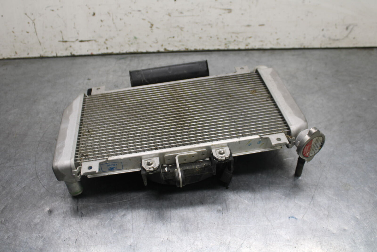 18-23 KAWASAKI NINJA 400 EX400 ABS ENGINE RADIATOR MOTOR COOLING RADIATER BB747