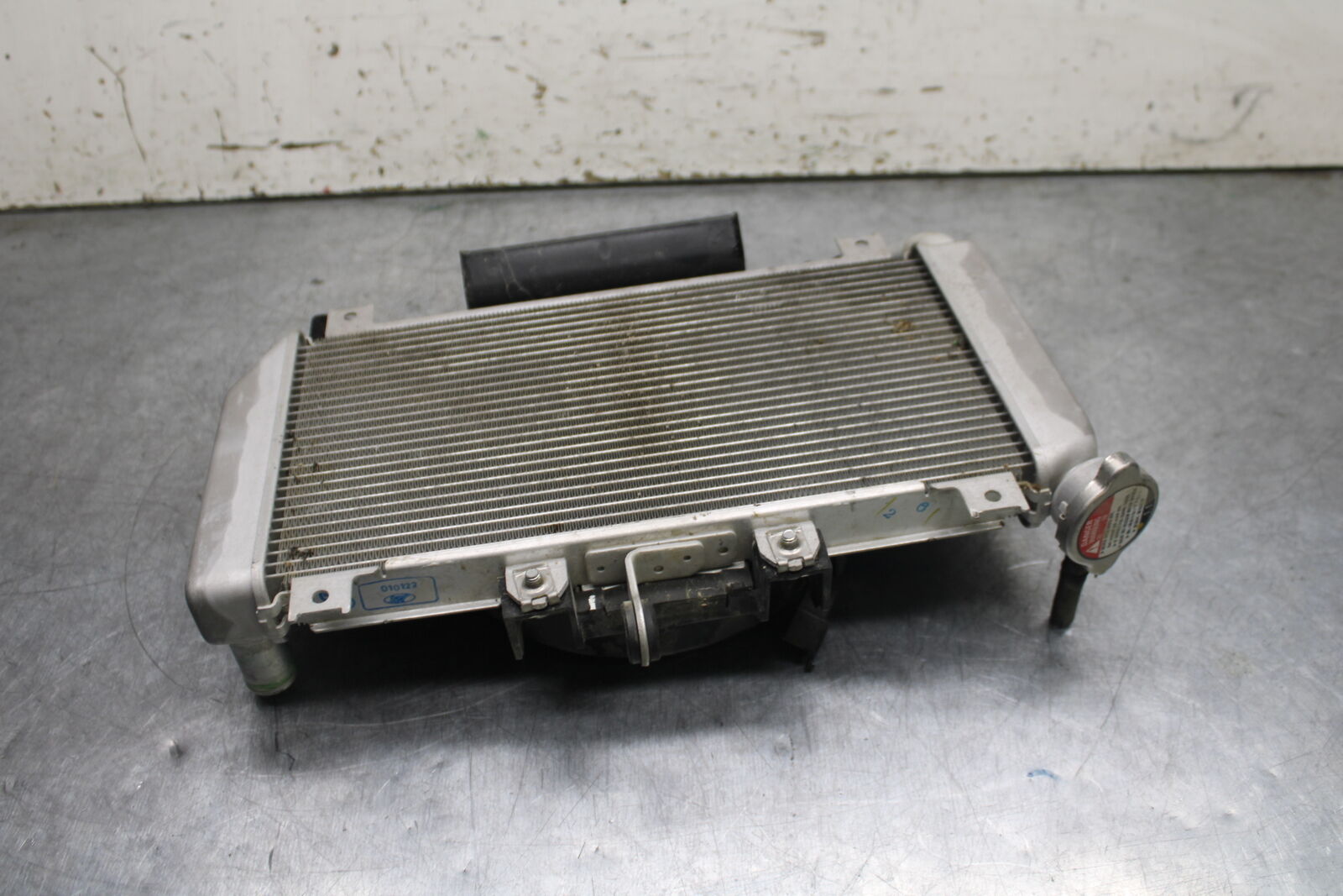 18-23 KAWASAKI NINJA 400 EX400 ABS ENGINE RADIATOR MOTOR COOLING RADIATER BB747