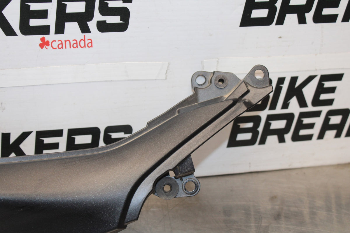 24-25 KAWASAKI NINJA 500 ABS RIGHT REAR BACK TAIL FAIRING COWL SHROUD BB899