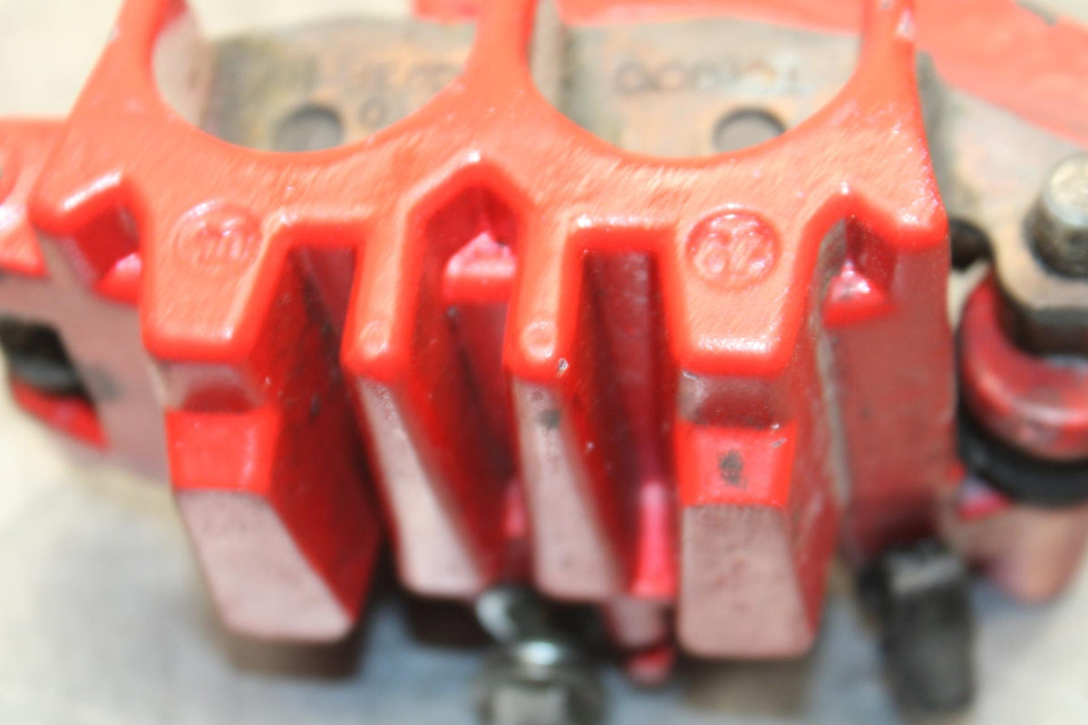 04-09 SUZUKI GS 500 FH GS500F FRONT BRAKE CALIPER BB97