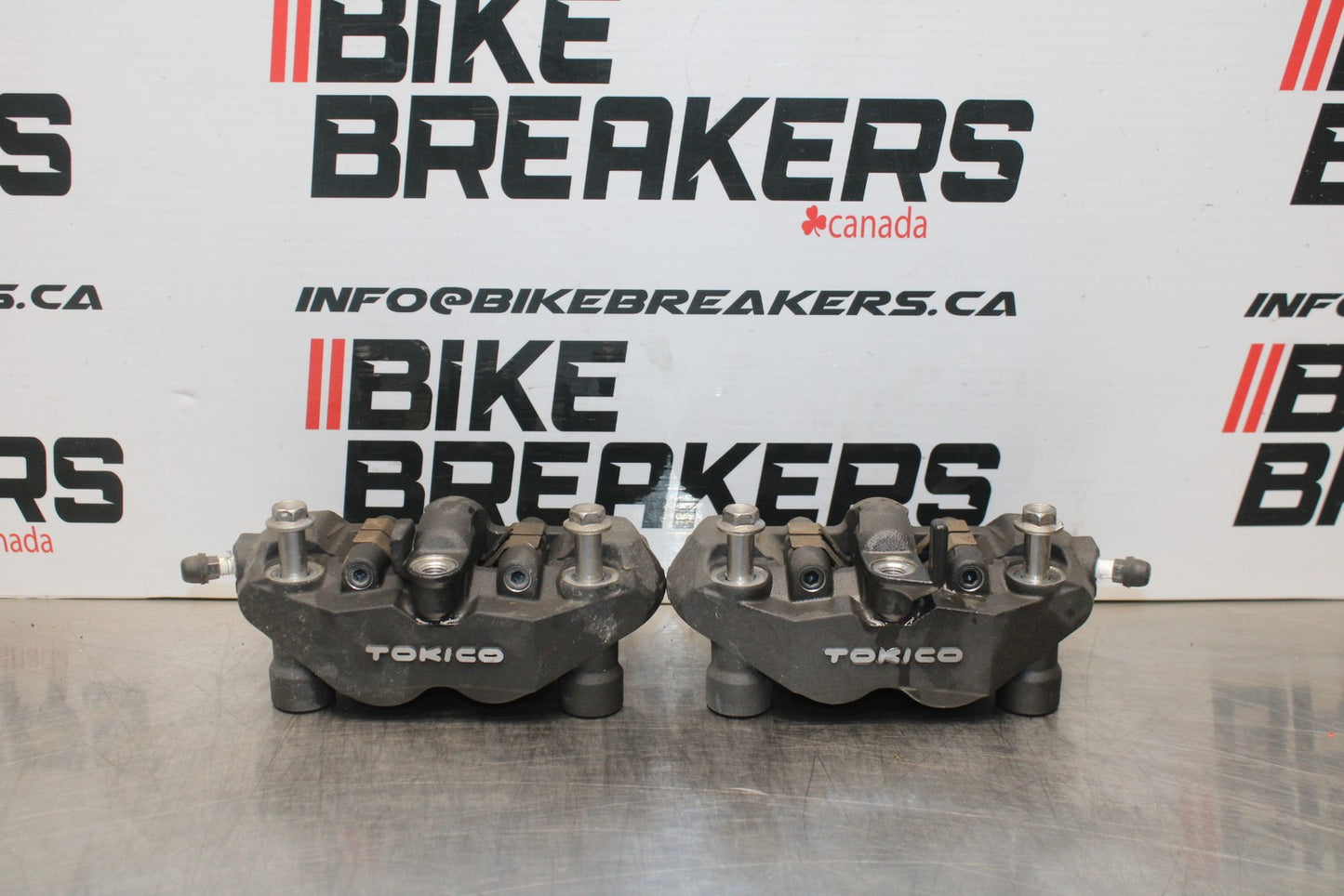 08-10 SUZUKI GSXR 600 RIGHT LEFT FRONT BRAKE CALIPER SET PAIR CALIPERS BB202