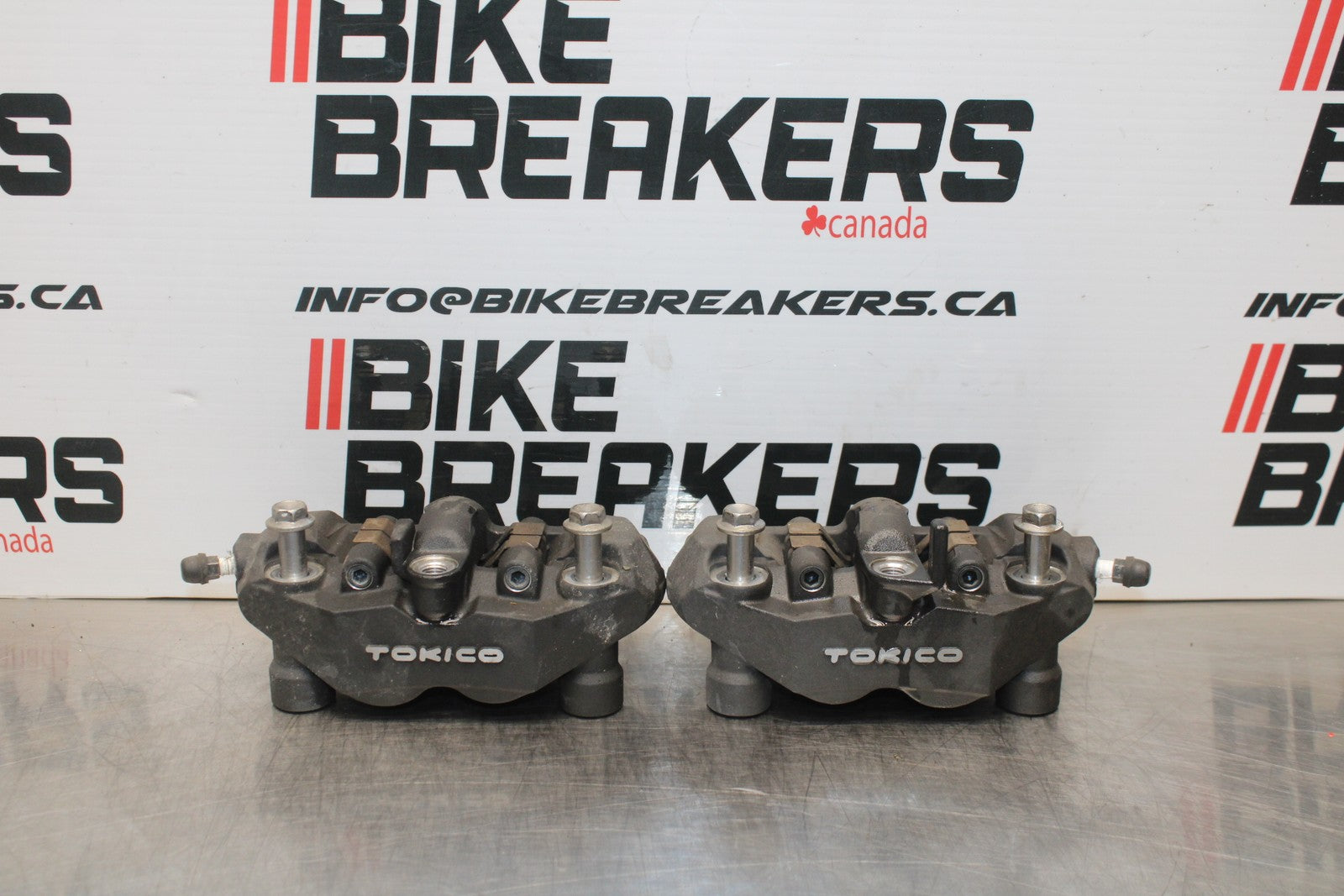 08-10 SUZUKI GSXR 600 RIGHT LEFT FRONT BRAKE CALIPER SET PAIR CALIPERS BB202