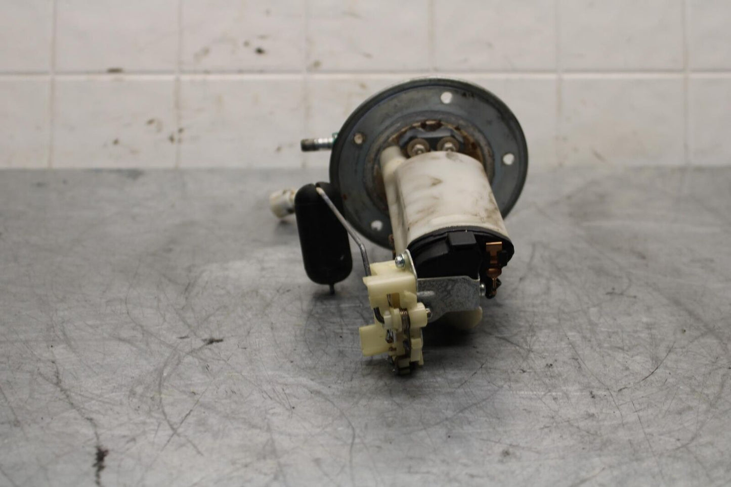 06-07 SUZUKI GSXR600 FUEL PUMP GAS PETROL SENDER UNIT BB447