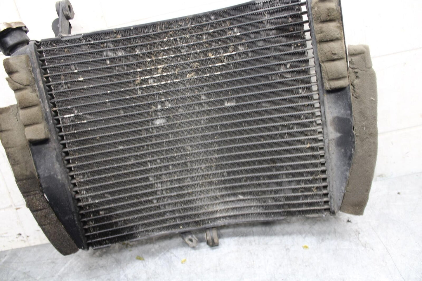2003 Yamaha YZF R6 ENGINE RADIATOR MOTOR COOLER COOLING RADIATER BB539