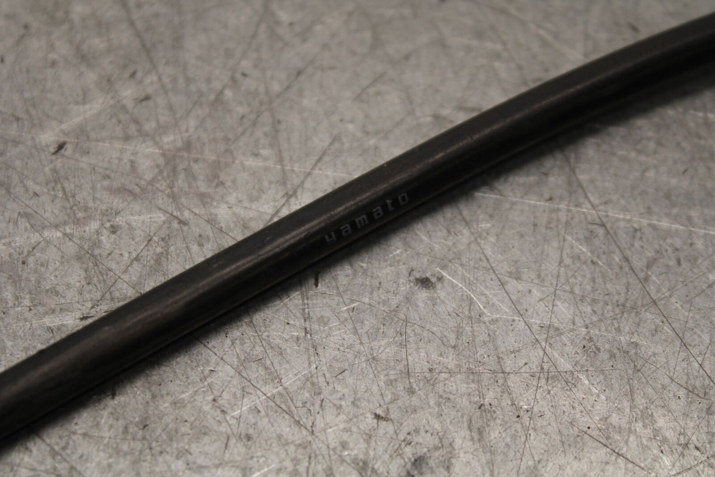 05-06 SUZUKI GSXR1000 THROTTLE CABLES LINES 58300-41G00 58300-41G10 BB663