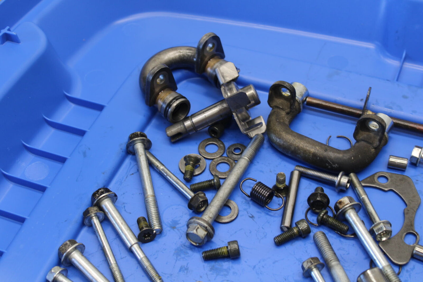 08-09 YAMAHA YZF R6S ENGINE MOUNTING BOLTS HARDWARE MOTOR SCREWS  BB690
