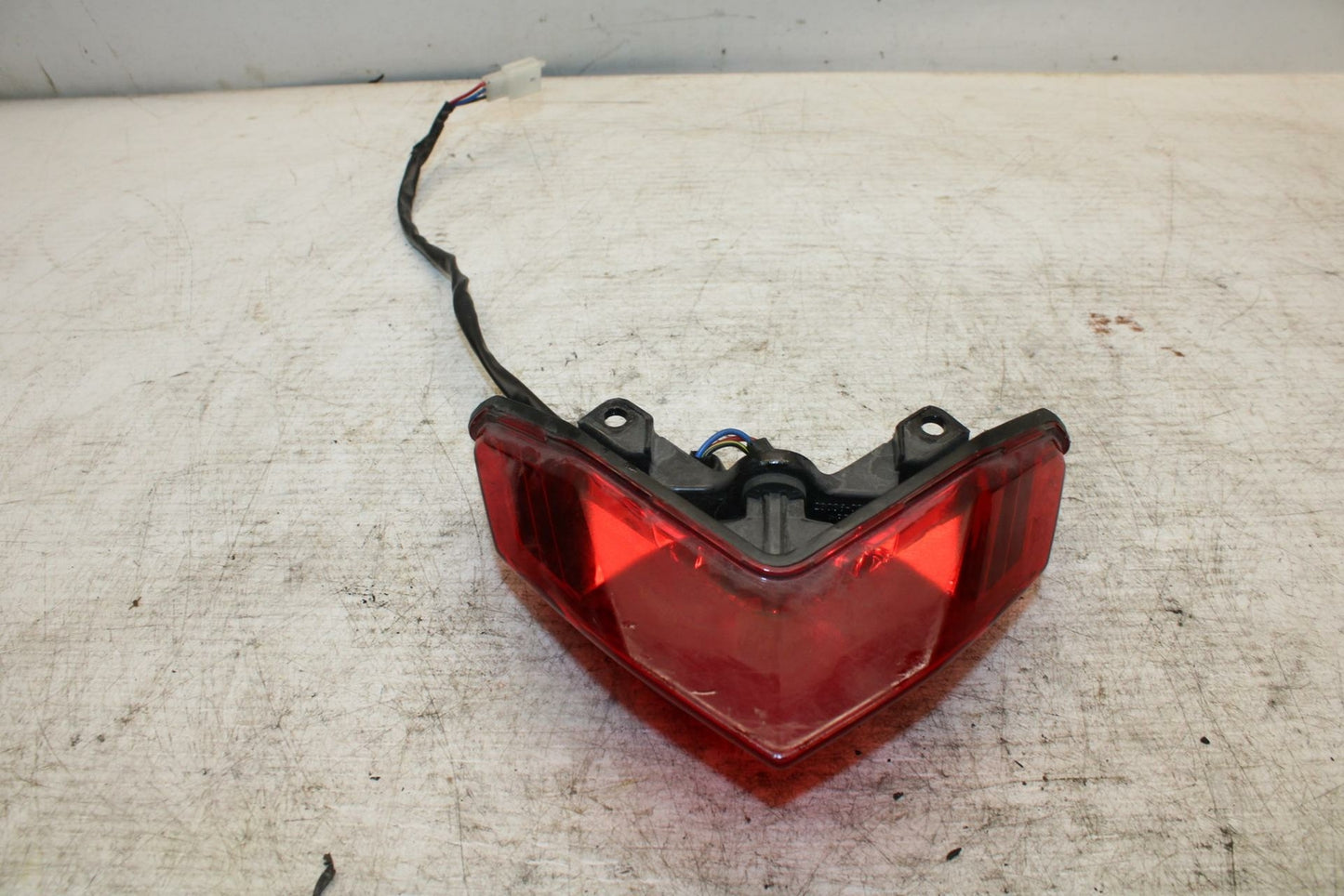 12-13 KAWASAKI EX300 NINJA REAR TAIL TAILLIGHT BACK BRAKE LIGHT BB373