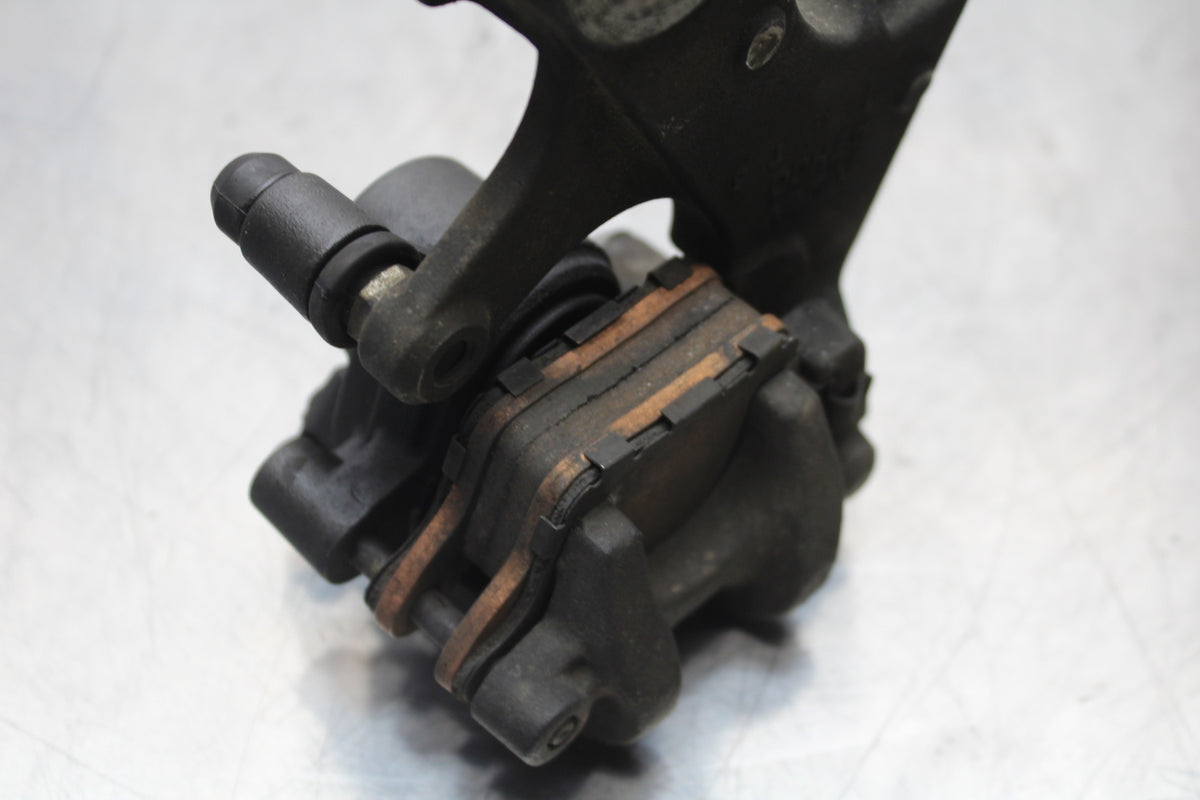 11 SUZUKI GSXR1000 REAR BACK BRAKE CALIPER W MOUNT BRACKET BB142 