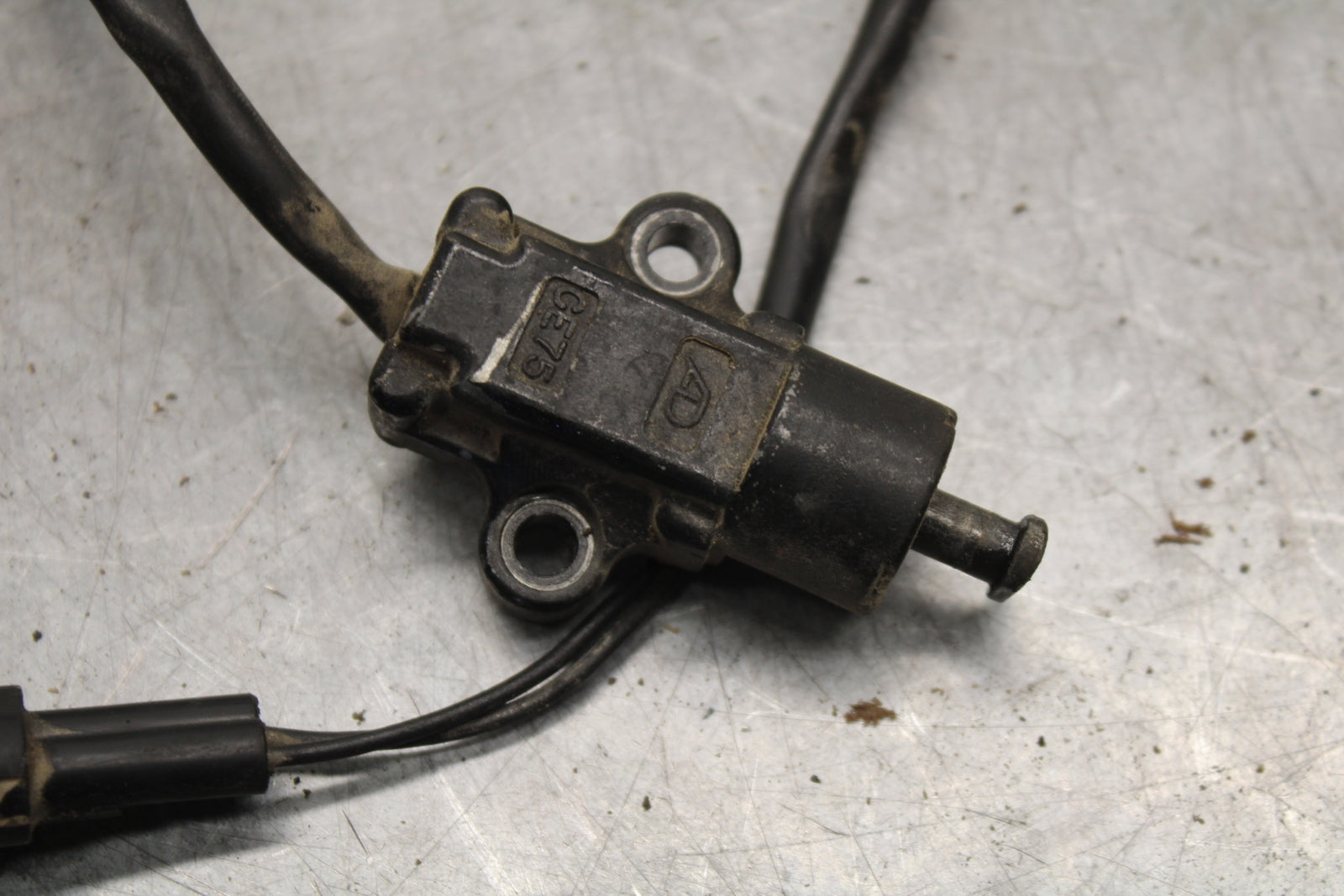 09-11 TRIUMPH DAYTONA 675 KICKSTAND SIDE KICK STAND SENSOR BB652