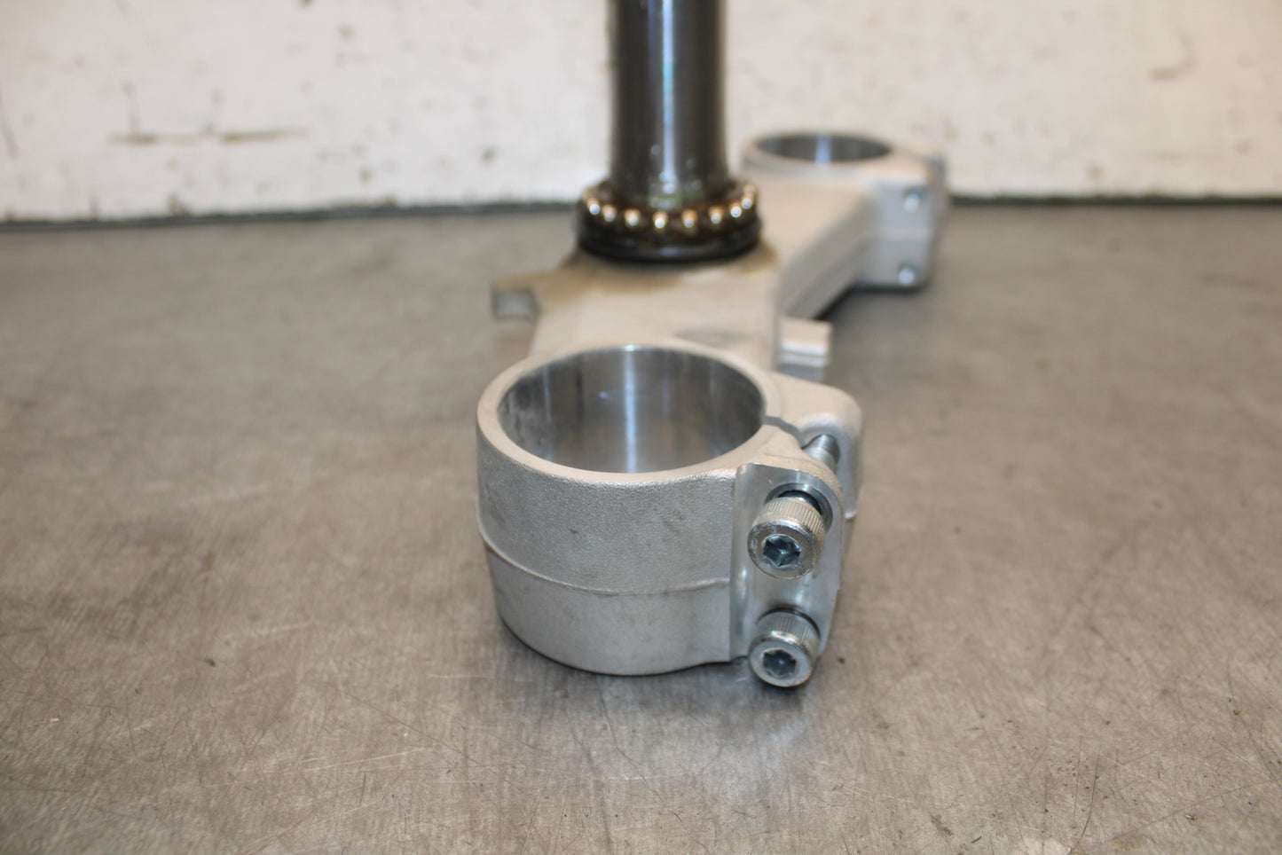 19-23 KAWASAKI NINJA ZX6R FRONT FORKS CLAMP LOWER TRIPLE TREE STEM BB701