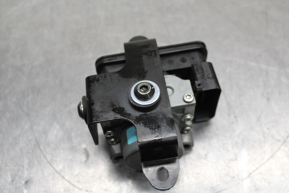 13-17 KAWASAKI NINJA 300 ABS PUMP UNIT MODULE BB128