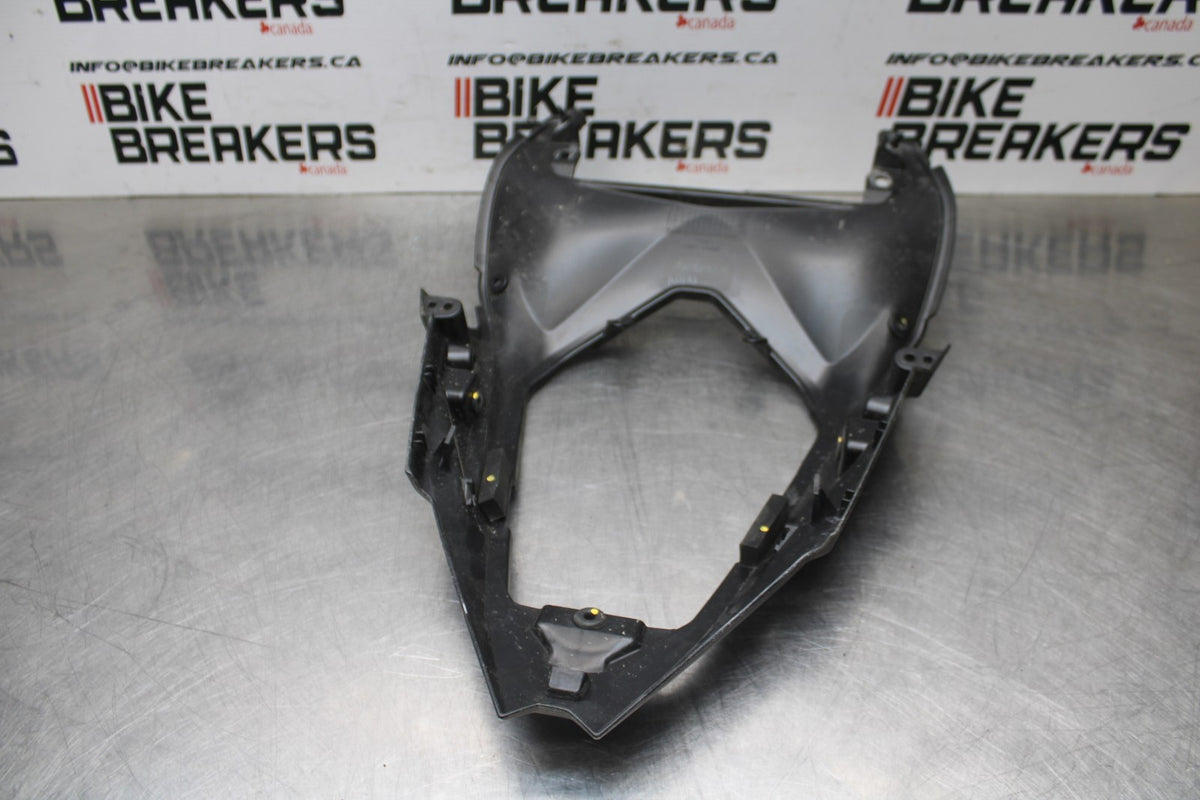 24 KAWASAKI NINJA 500 ABS CENTER REAR BACK TAIL FAIRING COWL BB818