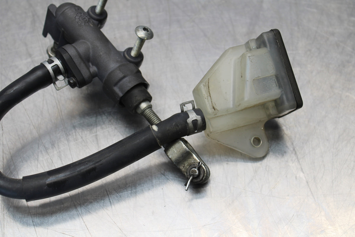 04-09 SUZUKI GS500F REAR BACK BRAKE MASTER CYLINDER W RESERVOIR BB165