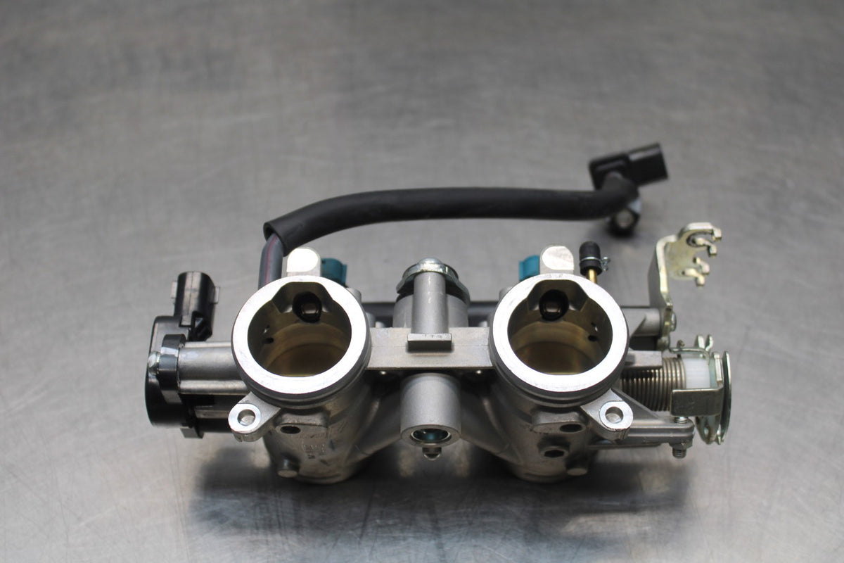 22-25 YAMAHA YZF R7 MAIN FUEL INJECTORS / THROTTLE BODIES BB769