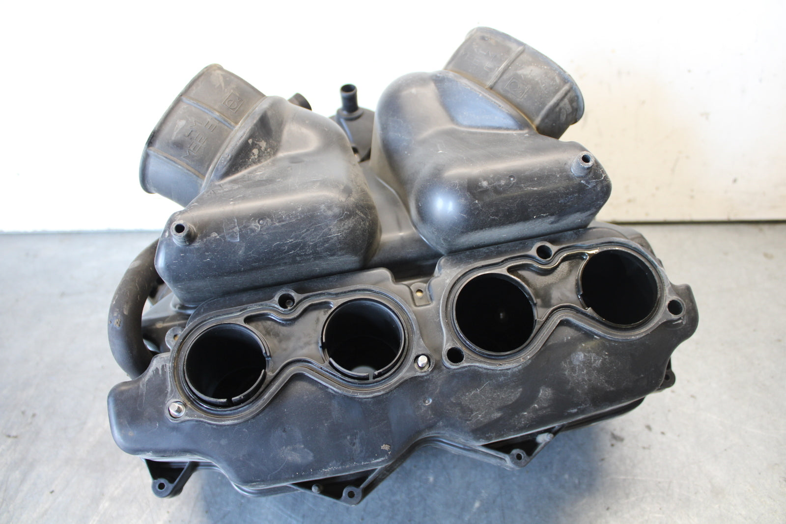 03-04 HONDA CBR600RR AIRBOX AIR INTAKE FILTER 17221-MEE-D00 17232-MEE-000 BB661