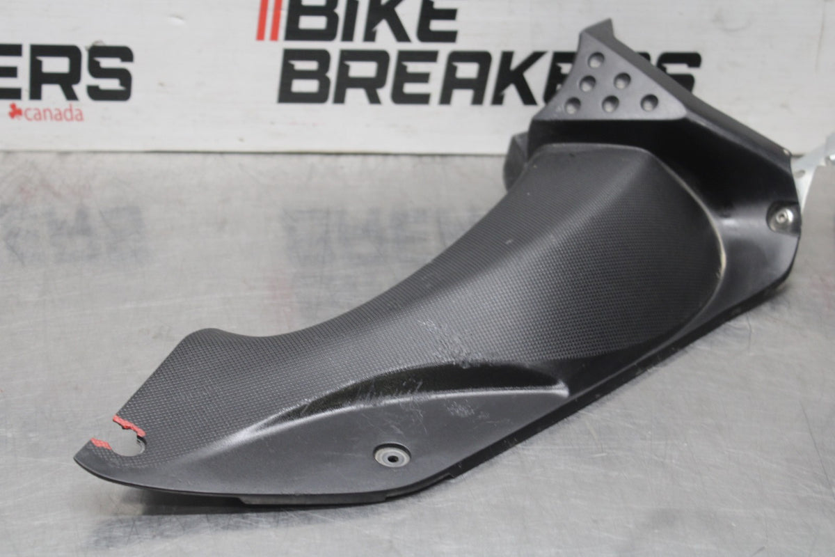 08 KAWASAKI NINJA ZX10R RIGHT INNER FAIRING COWL PANEL TRIM OEM BB932