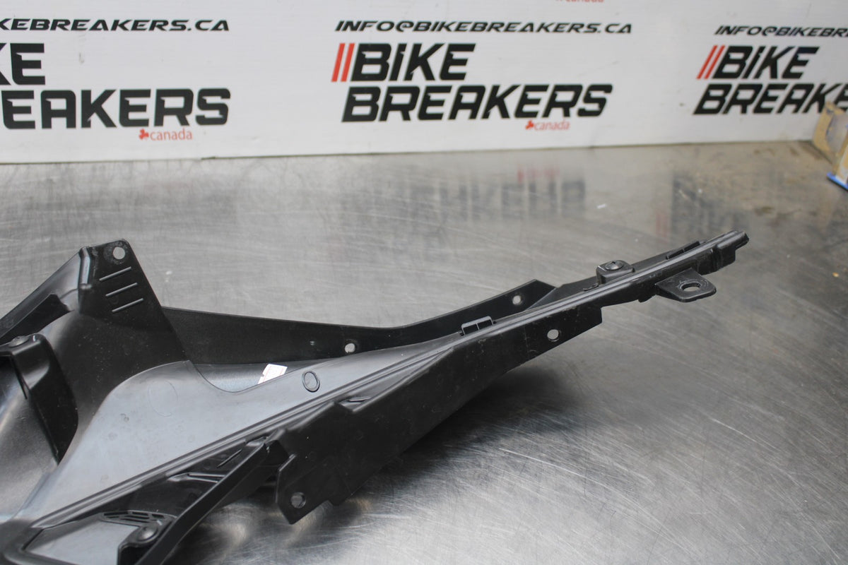 23-26 KAWASAKI NINJA ZX4RR LEFT FRONT UPPER MID SIDE FAIRING COWL PLASTIC BB00