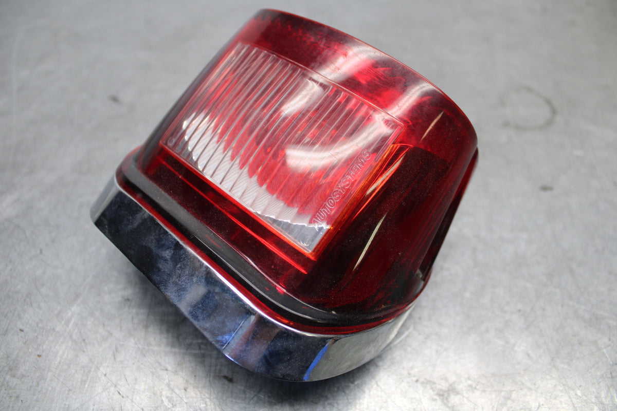 04-16 HARLEY-DAVIDSON SPORTSTER 883 TAILLIGHT REAR TAIL BRAKE LIGHT BB680