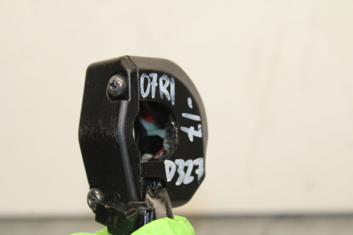 07-08 YAMAHA YZF R1 RIGHT CLIP ON HANDLE KILL OFF START SWITCH SWITCHES BB120