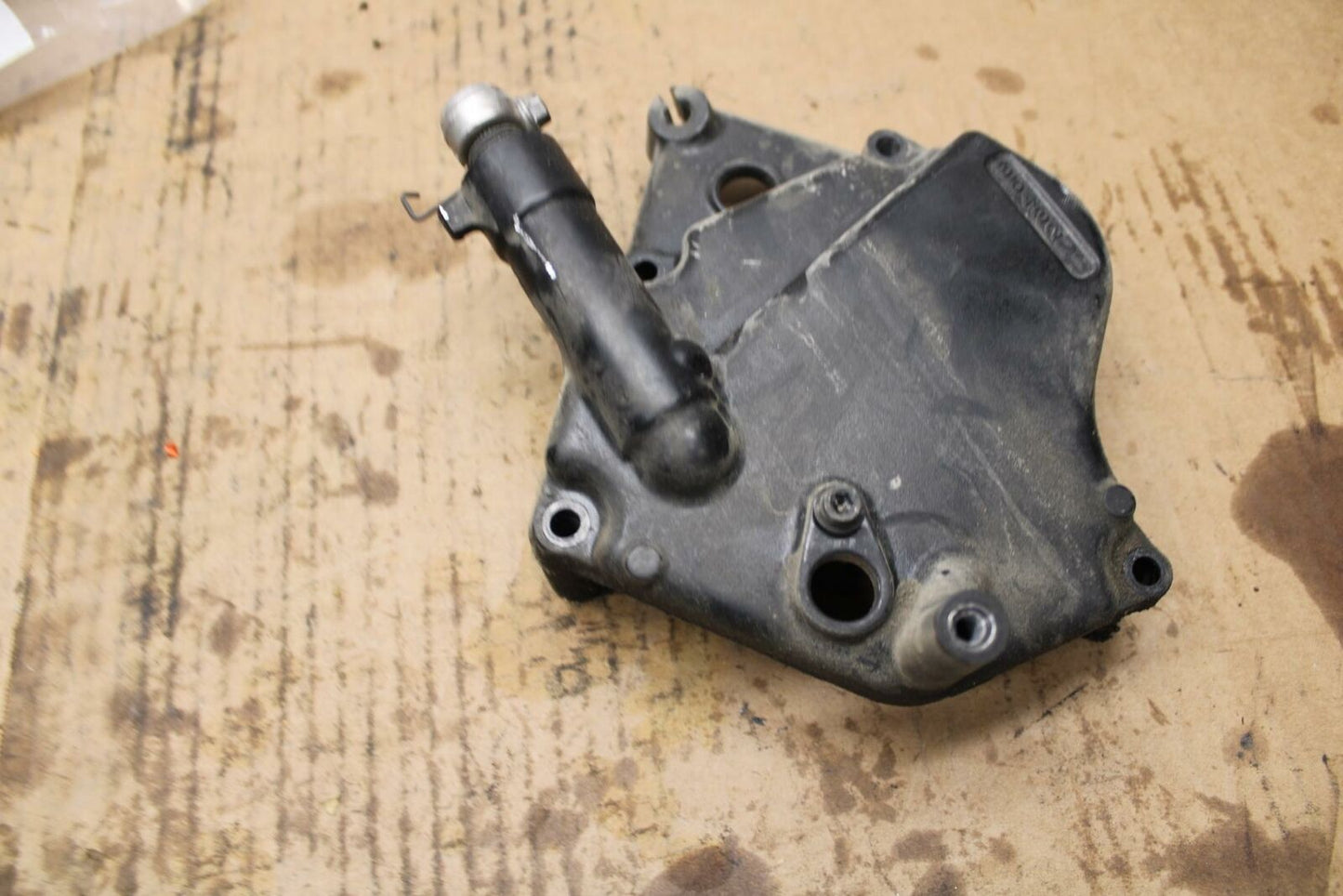 09-11 SUZUKI GSXR1000 ENGINE SPROCKET COVER BB205 B