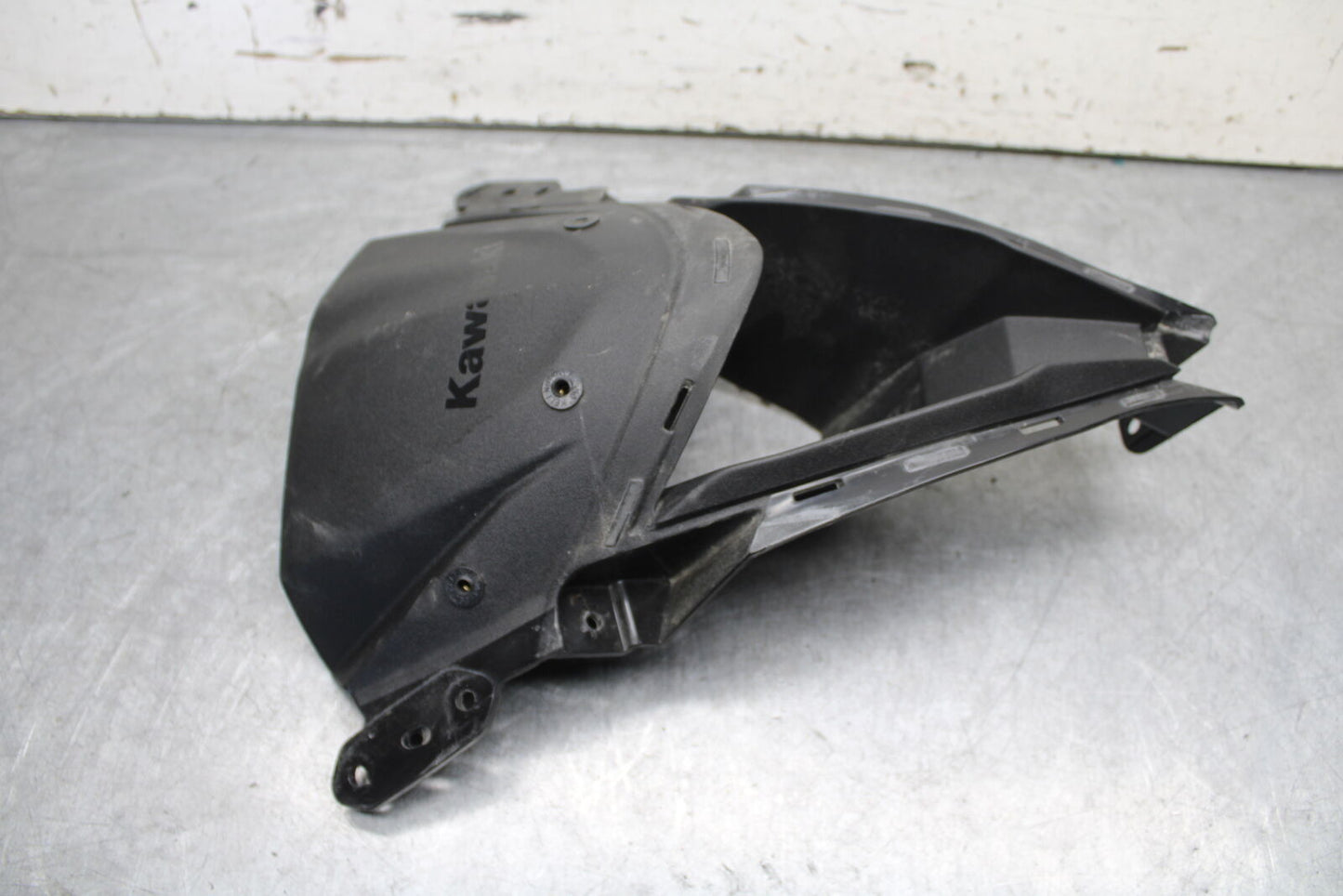 13-18 KAWASAKI NINJA ZX6R FRONT CENTER COWL FAIRING 55028-0443 BB666