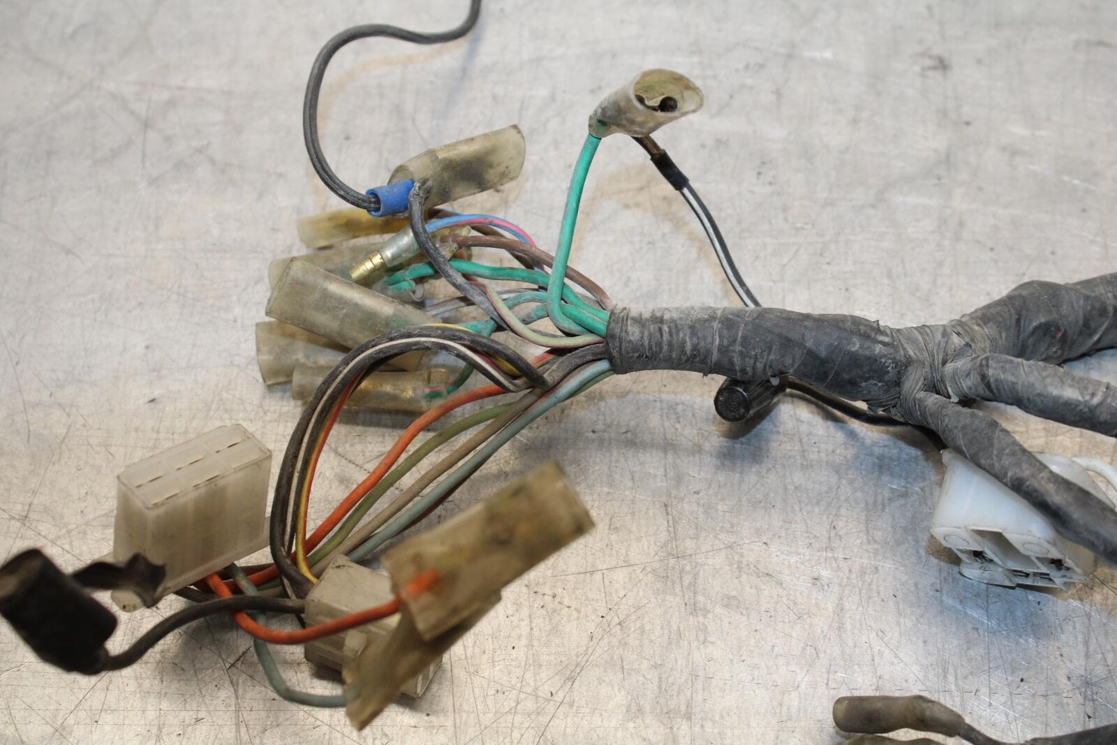 1977 Honda CB550K --- MAIN ENGINE WIRING HARNESS MOTOR WIRE 32100-404-670 BB592