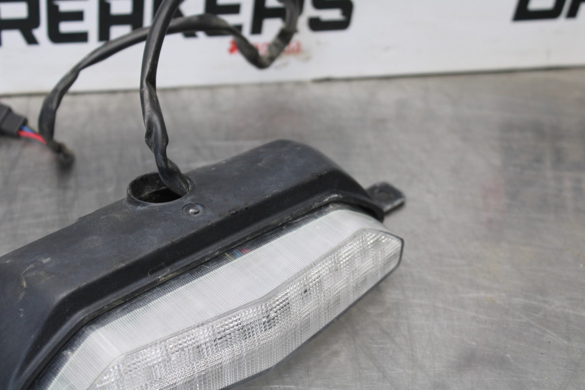 09 KAWASAKI CONCOURS 14 ZG1400B REAR TAIL TAILLIGHT BACK BRAKE LIGHT BB875