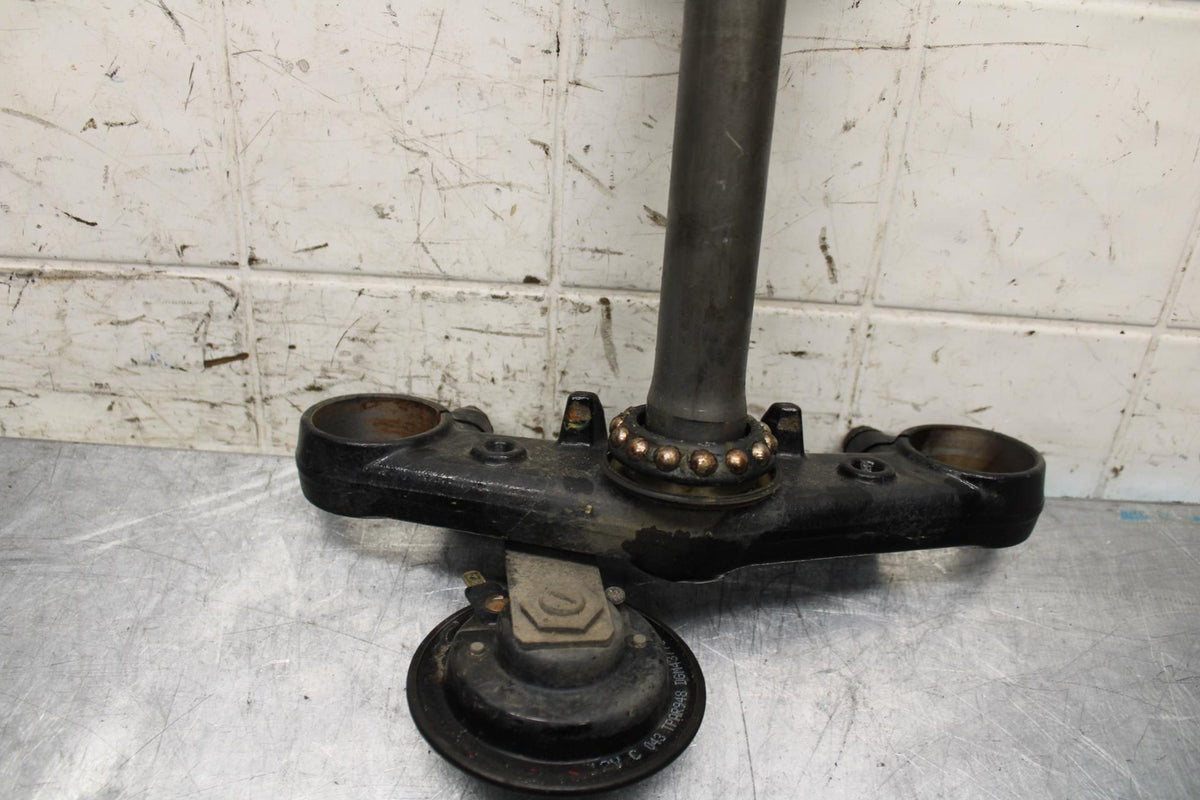 2000 Honda CBR600F4 FRONT FORKS CLAMP LOWER TRIPLE TREE STEM 53219-MBW-000 BB552