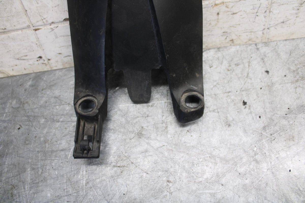 22-23 HUSQVARNA SVARTPILEN 401 REAR BACK WHEEL TIRE HUGGER FENDER BB541