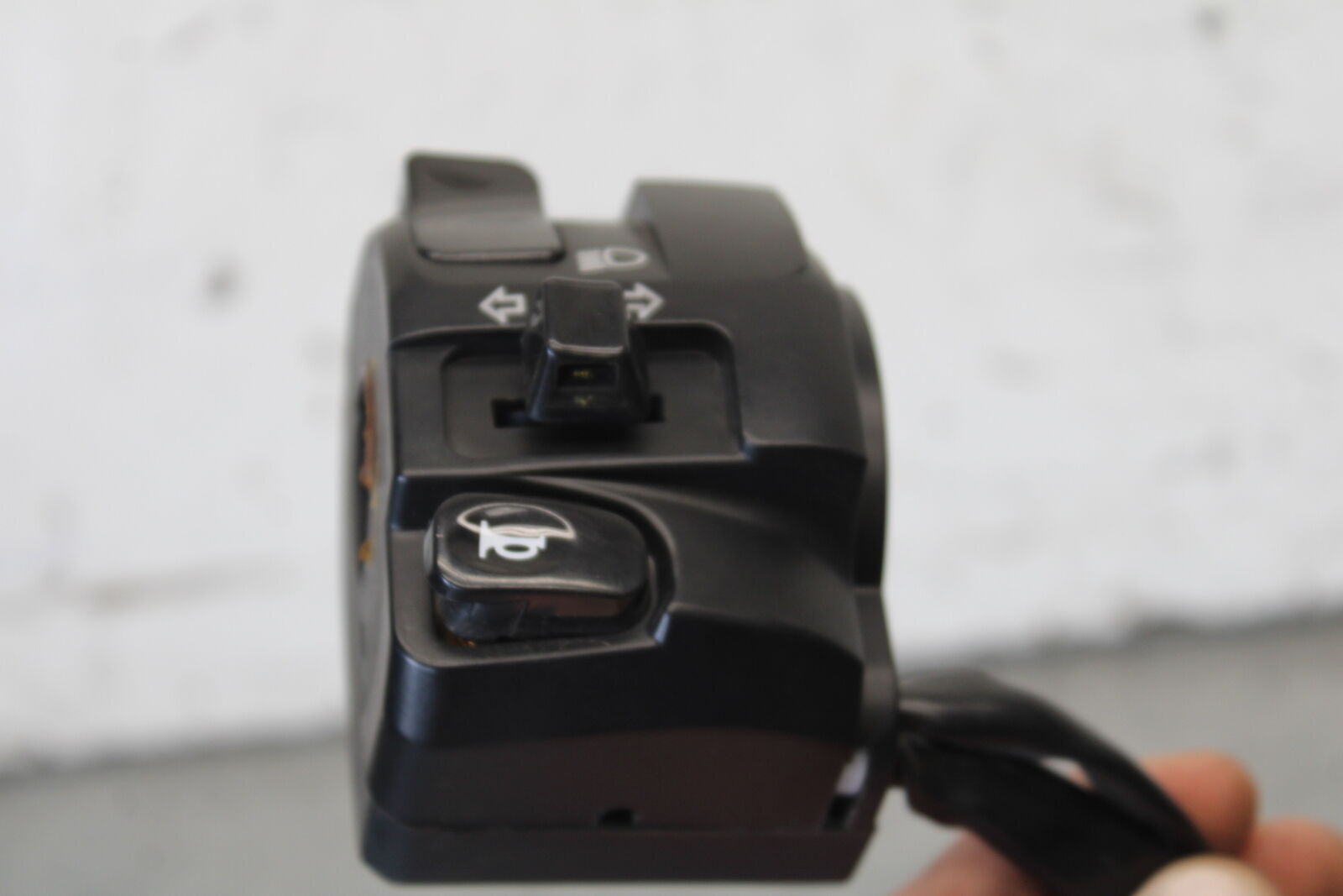 18-23 KAWASAKI NINJA 400 LEFT CLIP ON HANDLE HORN SIGNALS SWITCH SWITCHES  BB679