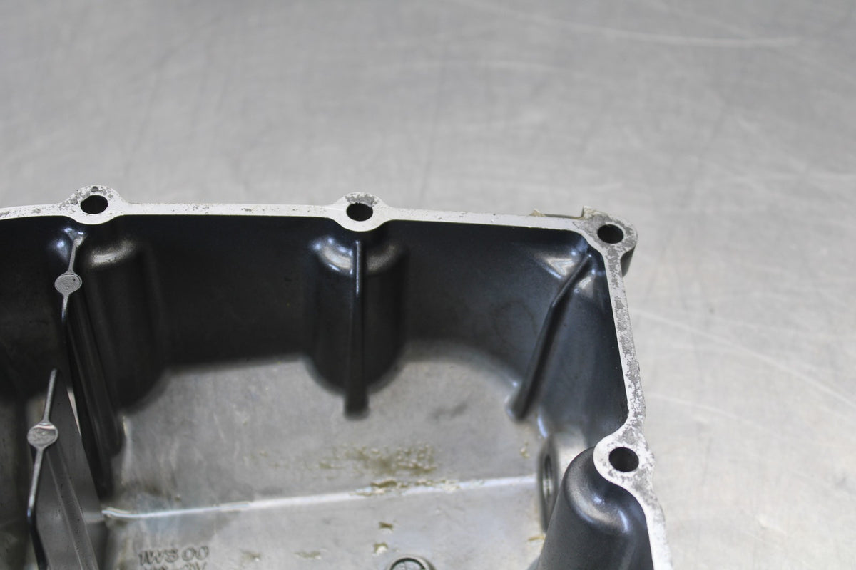 22-25 YAMAHA YZF R7 ENGINE MOTOR BOTTOM OIL PAN COVER BB850