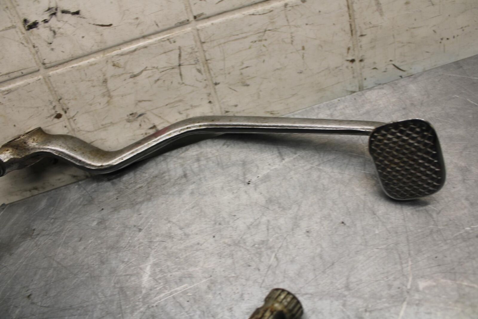 1981 Suzuki GS850G RIGHT REARSET BRAKE FOOT PEDAL BB37
