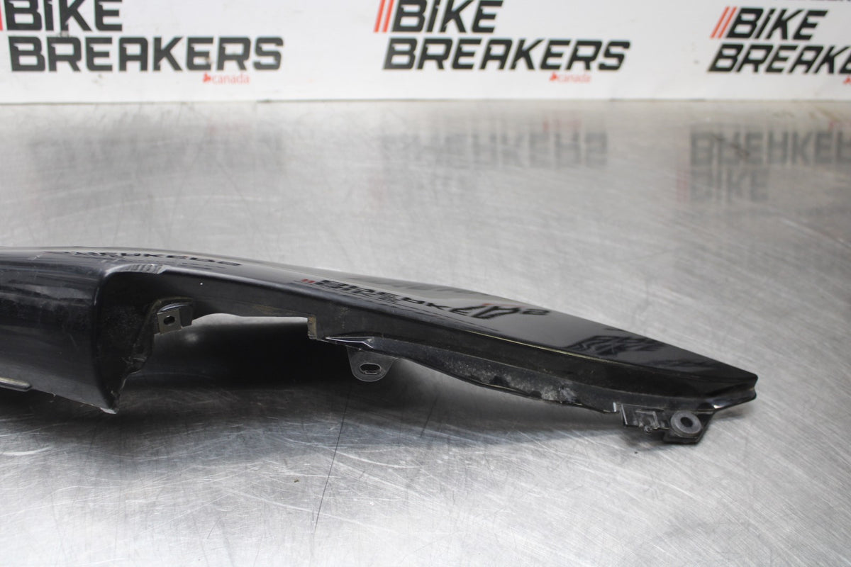 23 YAMAHA YZF R3 LEFT REAR BACK TAIL FAIRING COWL SHROUD BB806