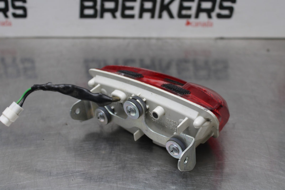 08-10 SUZUKI GSXR 600 REAR TAIL TAILLIGHT BACK BRAKE LIGHT BB835