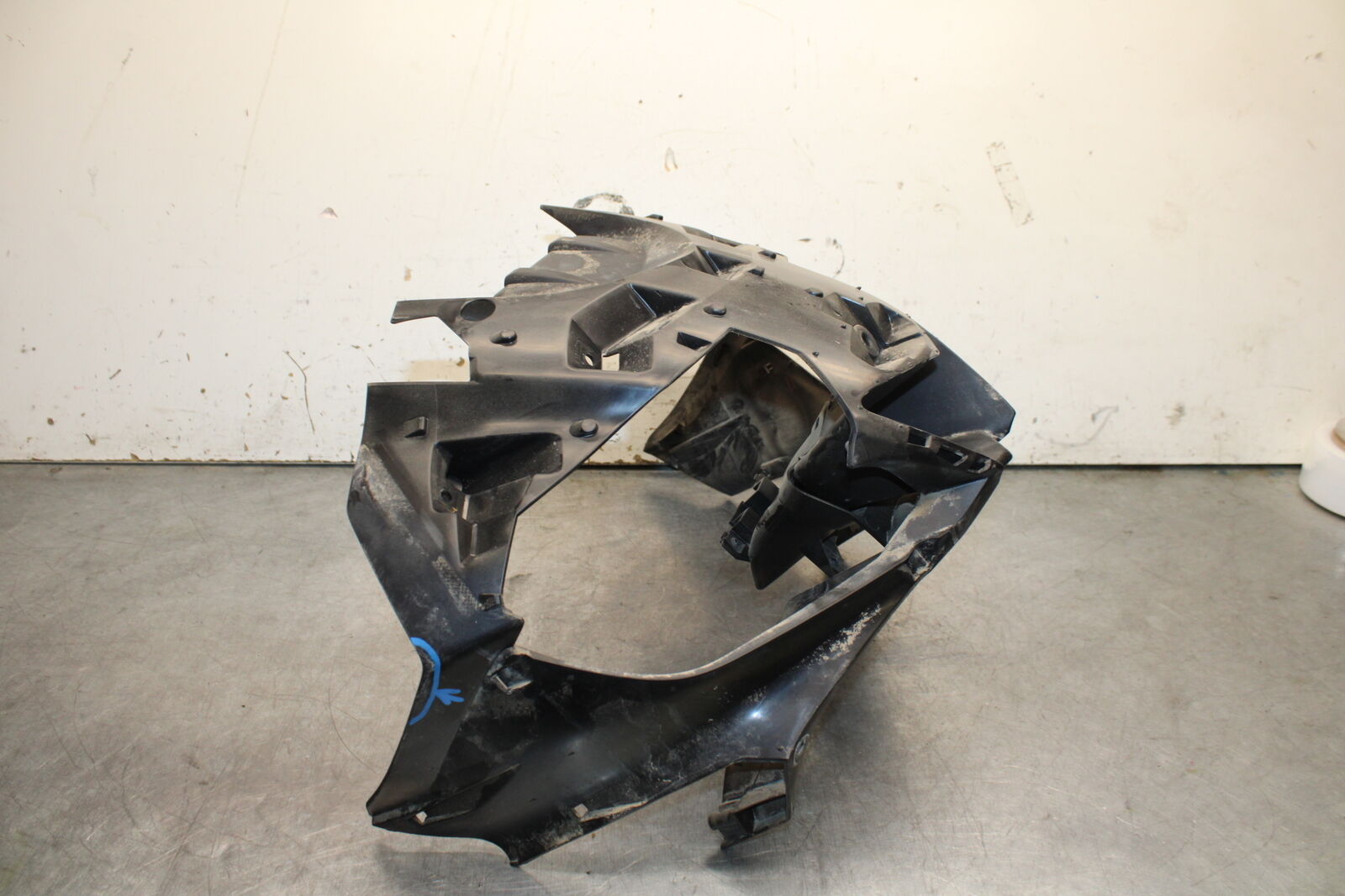 19-24 YAMAHA R3 FRONT CENTER COWL FAIRING BB736