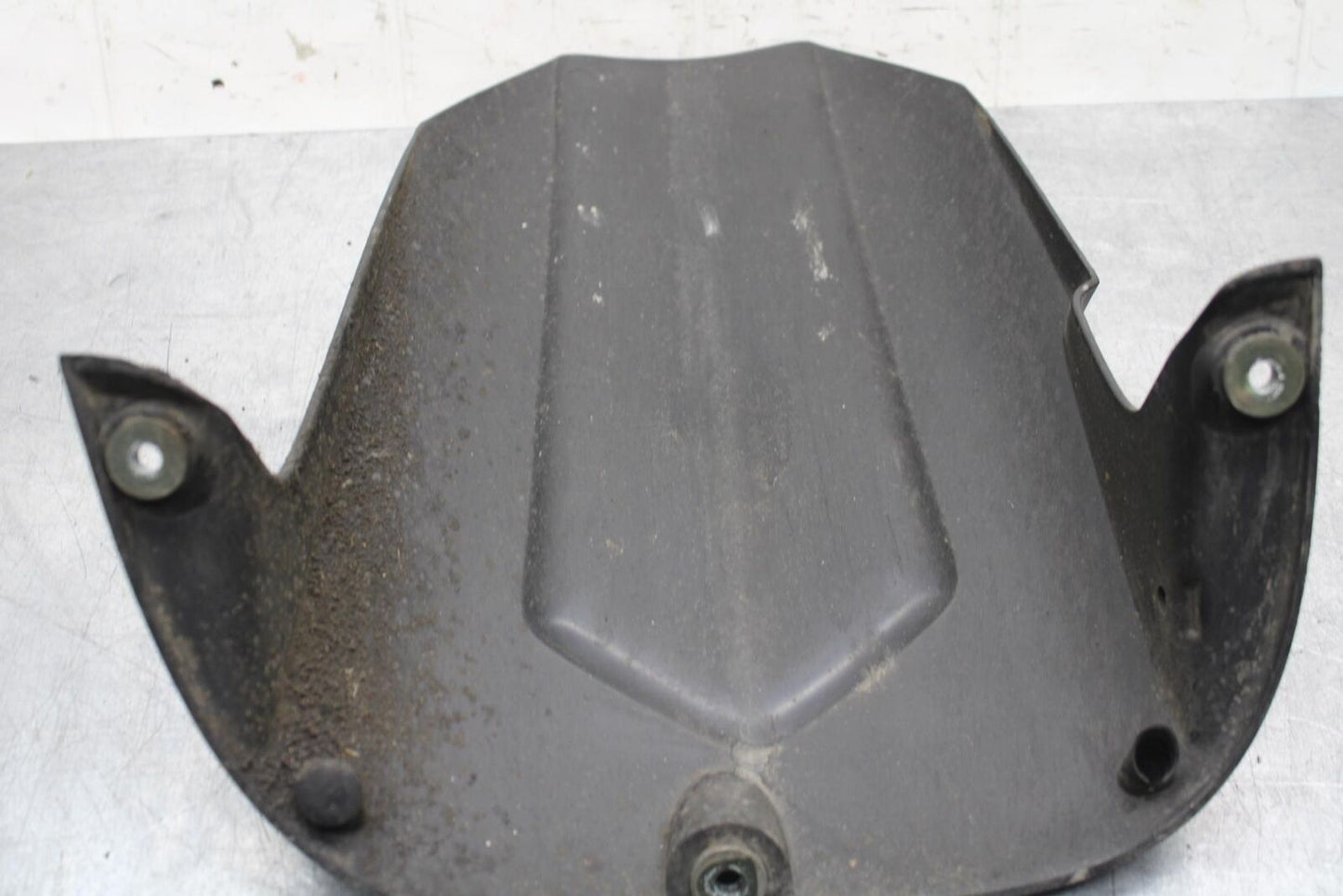 05 YAMAHA YZF R6S REAR BACK WHEEL TIRE HUGGER FENDER BB600