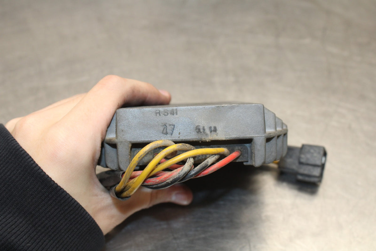 05-08 TRIUMPH SPEED TRIPLE 1050 RECTIFIER VOLTAGE REGULATOR BB933