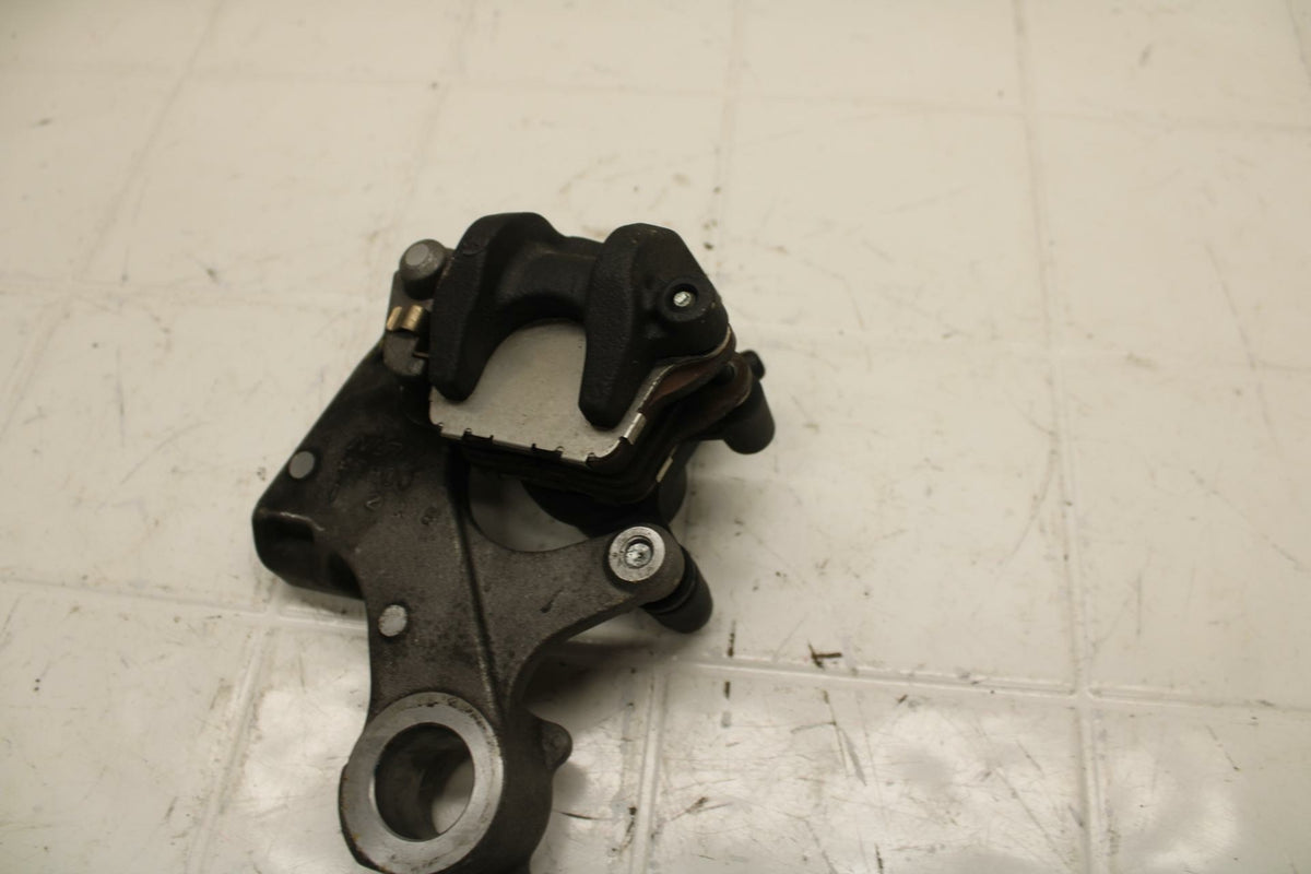 13 SUZUKI GSXR750 REAR BACK BRAKE CALIPER W MOUNT BRACKET 69100-47H10-999 BB17