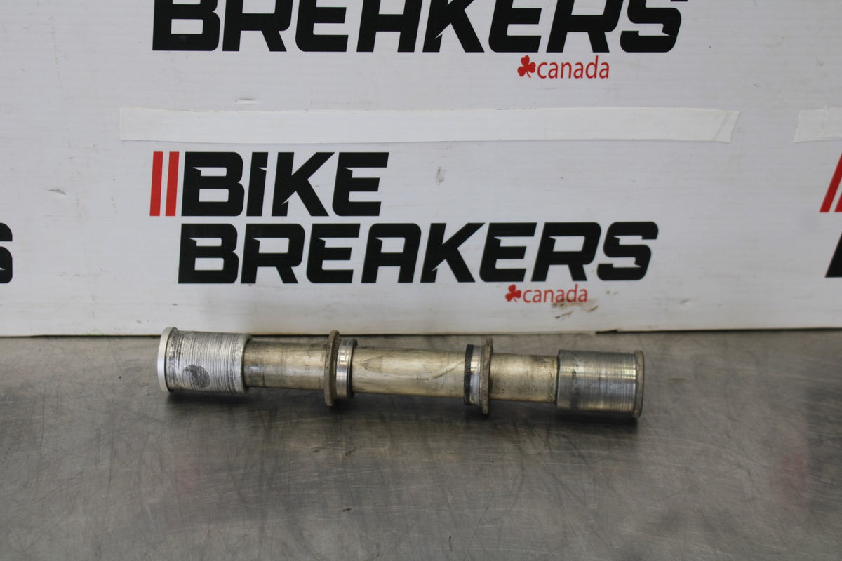 09 KAWASAKI CONCOURS 14 ZG1400B FRONT WHEEL RIM AXLE PIVOT BOLT BB875