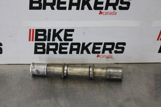 09 KAWASAKI CONCOURS 14 ZG1400B FRONT WHEEL RIM AXLE PIVOT BOLT BB875