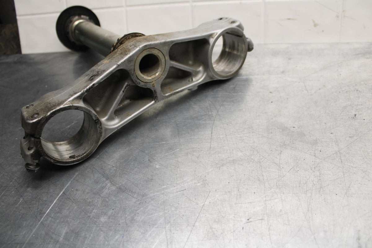 2008 Honda CBR1000RR  FORKS CLAMP LOWER TRIPLE TREE STEM 53219-MFL-000 BB579