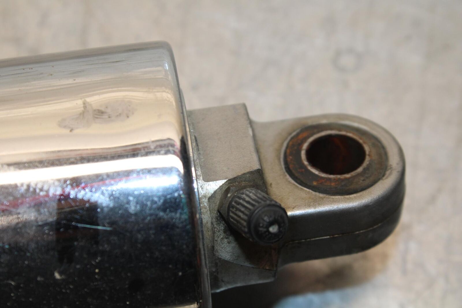 2005 Kawasaki Vulcan 1500 VN REAR BACK SHOCK ABSORBER PAIR 45014-0088 BB576